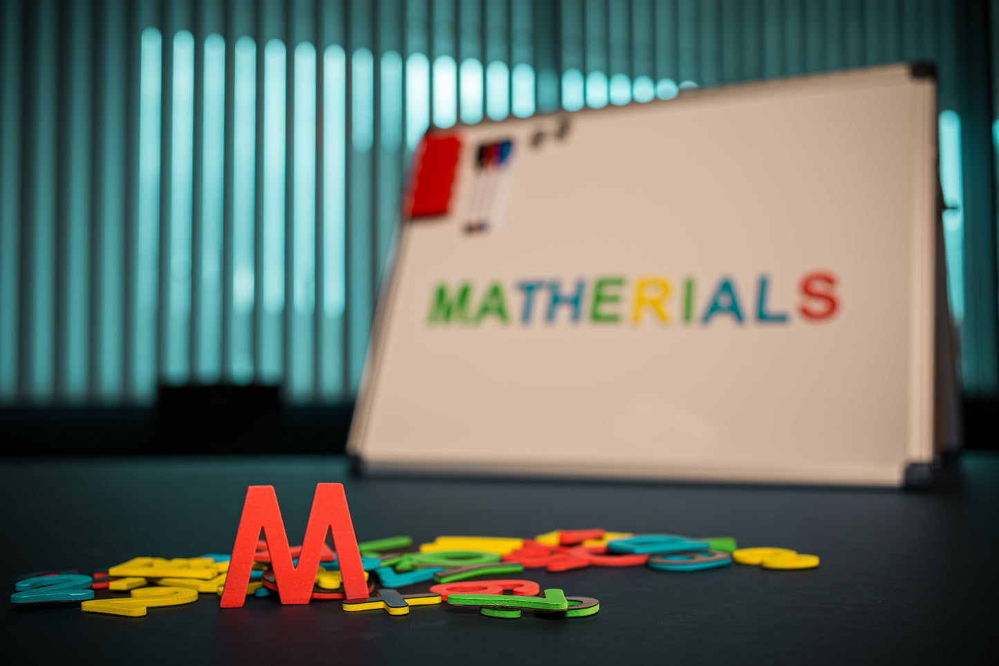 Kampanje! Dobbelt Whiteboard med Magnetiske Bokstaver og Tall
